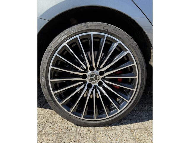 Mercedes-Benz C-KLASSE 300 e AMG Burmester | Pano | 360 cam | Keyless