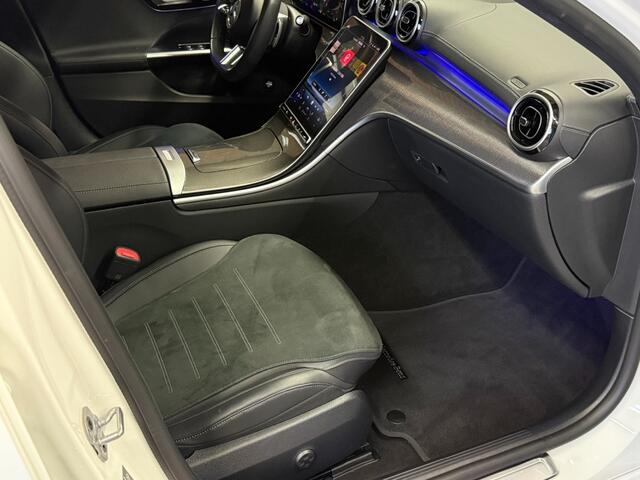 Mercedes-Benz C-KLASSE 180 AMG LINE Panoramadak / Carplay / Burmester / Night Package / Camera