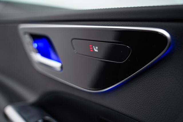 Mercedes-Benz C-KLASSE 180 AMG Line|Sfeerverlichting|Carplay|Leder|Acc