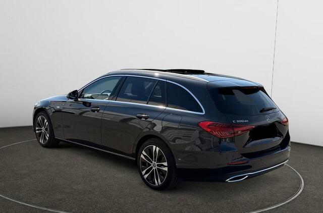 Mercedes-Benz C-KLASSE Estate 300 de Plug-In Hybrid Avantgarde Panoramadak Distronic Trekhaak LED Memory Camera