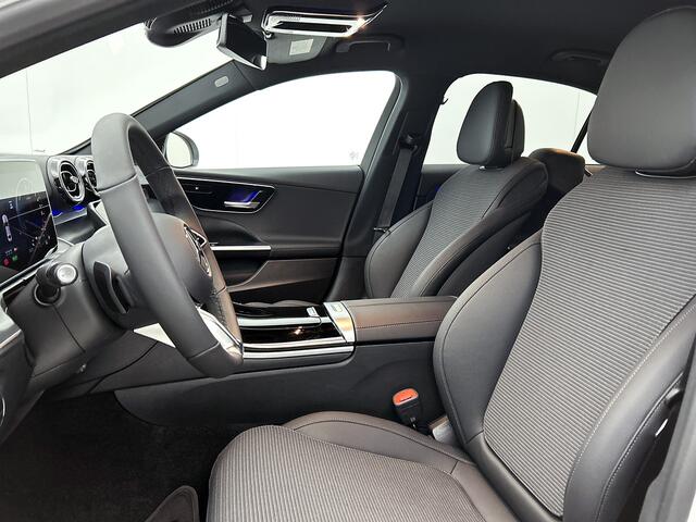 Mercedes-Benz C-KLASSE 300 e Business Solution | Parkeerpakket met achteruitrijcamera | Warmtewerend, donkergetint glas | Trekhaak | GUARD 360° Plus | Smartphone-integratie |