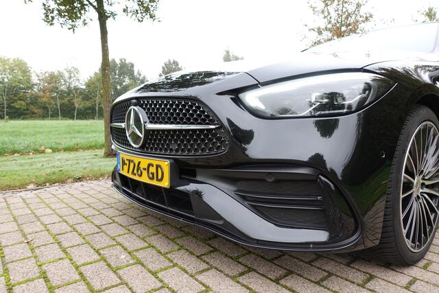 Mercedes-Benz C-KLASSE 200 Launch Edition AMG Line | 360° Camera | Panoramadak | Trekhaak | Sfeerverlichting |