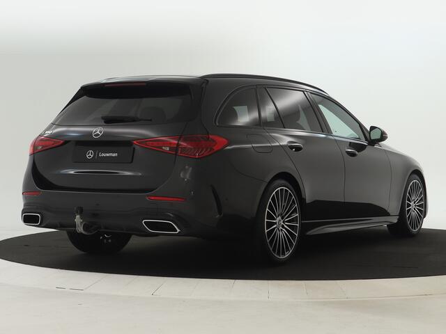 Mercedes-Benz C-KLASSE Estate 180 AMG Nightpakket | Trekhaak | Alarm | Memory | Dode Hoek Ass | CarPlay | Keyless Go | Premium Sfeerverlichting | Inclusief 24 maanden Mercedes-Benz Certified garantie voor Europa.