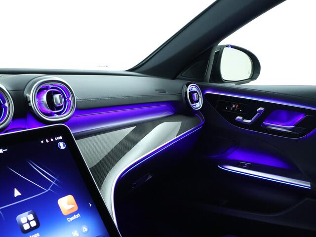 Mercedes-Benz C-KLASSE Estate 180 AMG Nightpakket | Trekhaak | Alarm | Memory | Dode Hoek Ass | CarPlay | Keyless Go | Premium Sfeerverlichting | Inclusief 24 maanden Mercedes-Benz Certified garantie voor Europa.