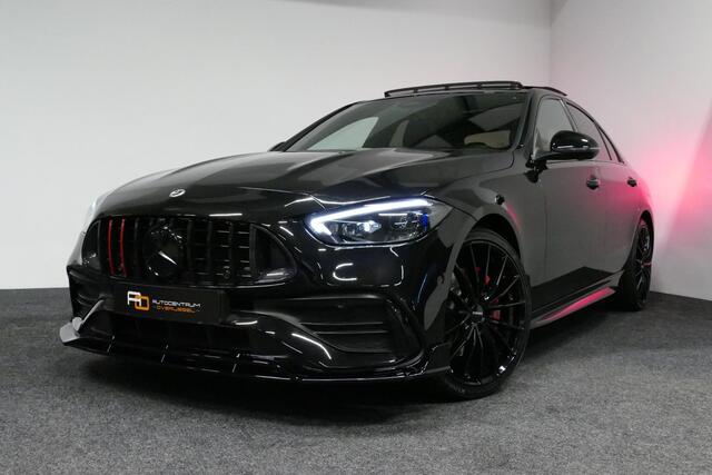 Mercedes-Benz C-KLASSE 300 e AMG Line / C63s AMG Diffuser / Brabus look Grille / Panoramadak / Elektr. verstelbare voorstoelen + memory / Digital Light (Laser) / Ambienteverlichting / Stoelverwarming / Apple Carplay - Android Auto / Achteruitrijcamera / Dodehoek detectie / 20''