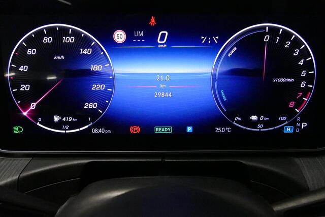 Mercedes-Benz C-KLASSE 300 e AMG Line / C63s AMG Diffuser / Brabus look Grille / Panoramadak / Elektr. verstelbare voorstoelen + memory / Digital Light (Laser) / Ambienteverlichting / Stoelverwarming / Apple Carplay - Android Auto / Achteruitrijcamera / Dodehoek detectie / 20''