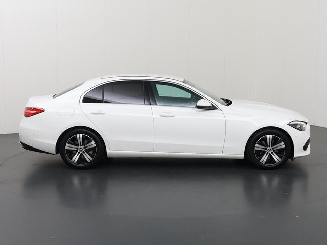 Mercedes-Benz C-KLASSE 200 Launch Edition Luxury Line | Distronic | Getint glas | Stoelverwarming |