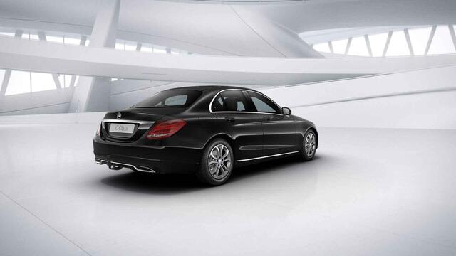 Mercedes-Benz C-KLASSE 180 Ambition | Trekhaak | Stoelverwarming | Avatngarde interieur en exterieur |