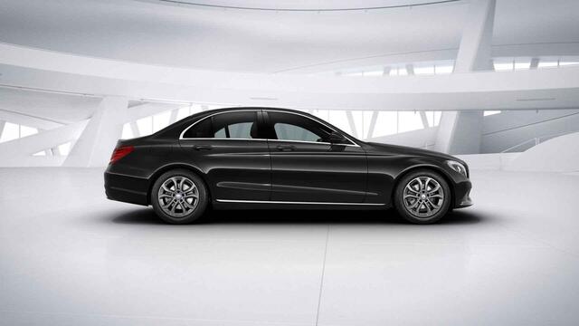 Mercedes-Benz C-KLASSE 180 Ambition | Trekhaak | Stoelverwarming | Avatngarde interieur en exterieur |