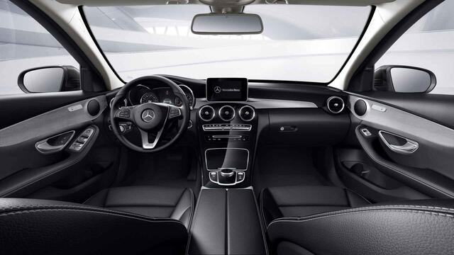 Mercedes-Benz C-KLASSE 180 Ambition | Trekhaak | Stoelverwarming | Avatngarde interieur en exterieur |