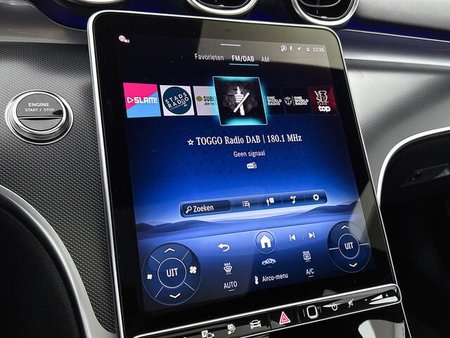 Mercedes-Benz C-KLASSE 300 e Business Solution | Warmtewerend, donkergetint glas | Trekhaak | Panoramaschuifdak | GUARD 360° Plus | Sierdelen diamantpatroon zilvergrijs | Sfeerverlichting | Smartphone-integratie |