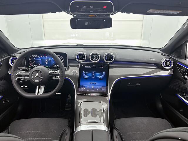 Mercedes-Benz C-KLASSE Estate 300 e Business Solution AMG | Comfortpakket Plus | Parkeerpakket met 360°-camera | Nightpakket | Middenconsole metaalstructuur | Trekhaak | Panoramaschuifdak | 19" multispaaks lichtmetalen AMG-velgen | GUARD 360° Plus |