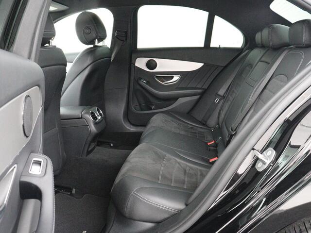 Mercedes-Benz C-KLASSE 160 AMG | Stoelverwarming | Leder/Alcantara | Camera | Park Assist | Full LED | Elektrische stoelen | Navigatie | Climate control | Cruise control | Bluetooth