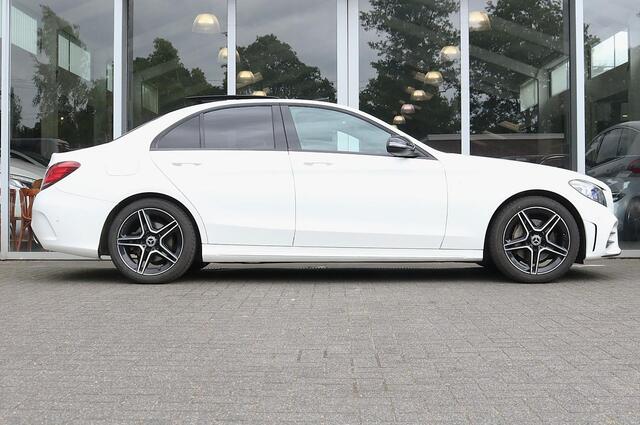 Mercedes-Benz C-KLASSE 180 Business Solution AMG Panoramadak | Apple Carplay | Sfeerverlichting | Trekhaak