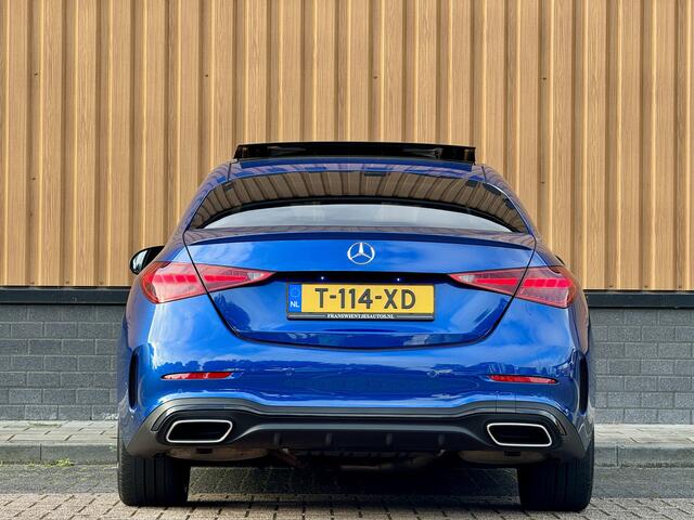 Mercedes-Benz C-KLASSE 300 4MATIC AMG Line | Panoramadak | 360° Camera | 19'' Lichtmetaal | Sfeerverlichting | Digital Light | Elektrische Stoelen + Geheugen | Parkeersensoren