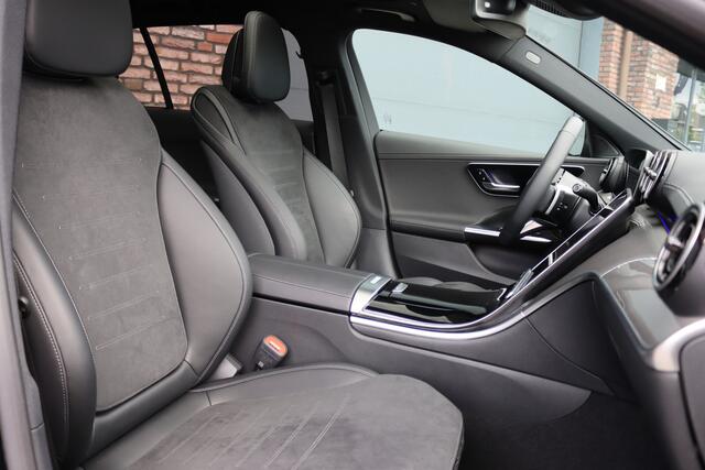 Mercedes-Benz C-KLASSE Estate 300 e AMG Line | Distronic | Panoramadak | Sfeerverlichting | Camera | Nightpakket | Dodehoekassistent | Verwarmd Stuurwiel | Stoelverwarming |