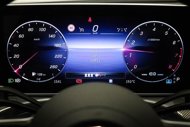 Mercedes-Benz C-KLASSE 200 Launch Edition AMG Line | PANORAMADAK | STOELVERWARMING | DAB | CAMERA | TREKHAAK | 19"