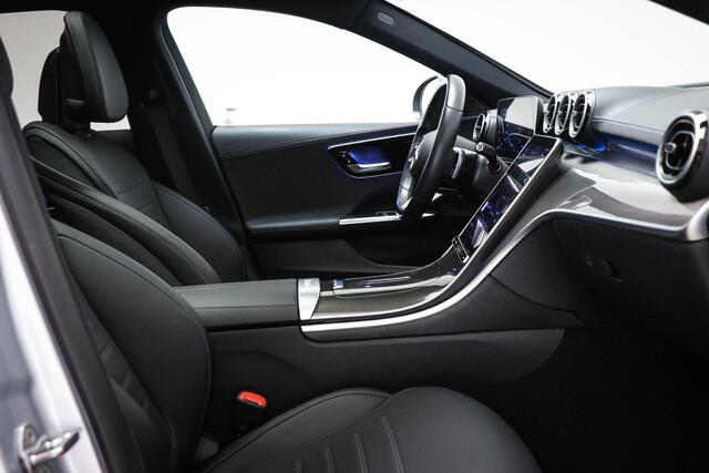 Mercedes-Benz C-KLASSE 200 Launch Edition AMG Line | PANORAMADAK | STOELVERWARMING | DAB | CAMERA | TREKHAAK | 19"