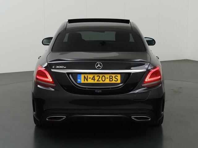 Mercedes-Benz C-KLASSE 300 e Business Solution AMG Limited | Night | Panoramadak | Widescreen | Stoelverwarming | Achteruitrijcamera |