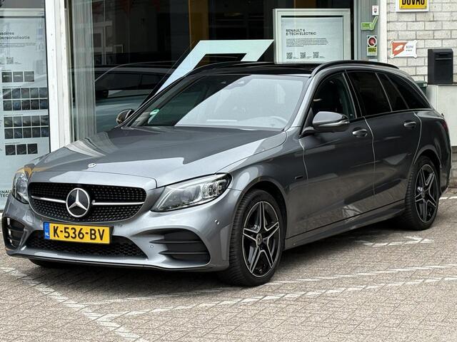 Mercedes-Benz C-KLASSE Estate 300 e Business Solution AMG | NAP | Panoramadak | Trekhaak afneembaar | Navigatie | 360 graden Camera | Stoelverarming |