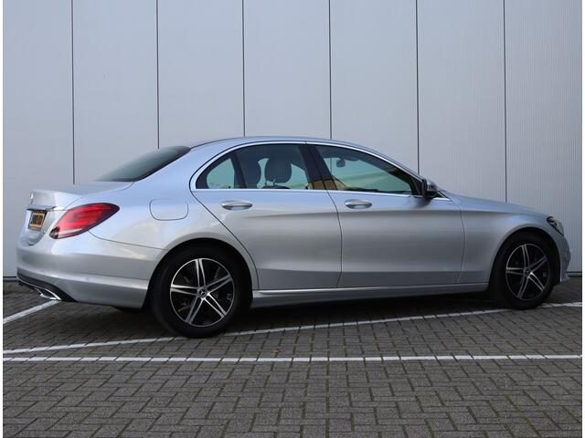 Mercedes-Benz C-KLASSE 180 Avantgarde | Parkeercamera | Navigatie | Org. NL