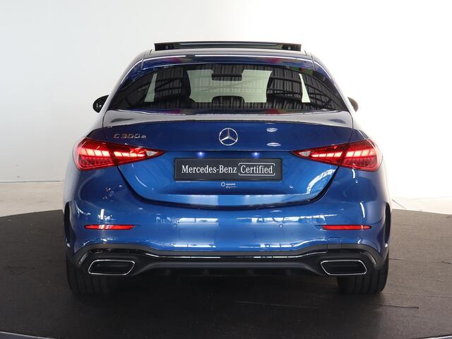 Mercedes-Benz C-KLASSE 300e AMG Line | Panoramaschuifdak | Night | Premium pakket | Winter pakket | Augmented Reality Navigation