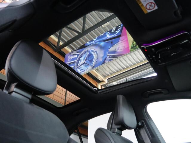 Mercedes-Benz C-KLASSE 300e AMG Line | Panoramaschuifdak | Night | Premium pakket | Winter pakket | Augmented Reality Navigation