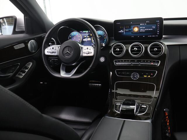 Mercedes-Benz C-KLASSE 300 e Premium Plus Pack | AMG | Panoramadak | Getint glas | Burmester | Multibeam | Sfeerverlichting |