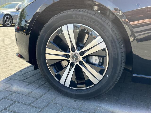 Mercedes-Benz C-KLASSE 300 e Business Line | Trekhaak | Apple CarPlay | Android Auto | Sfeerverlichting | Stoelverwarming | Parkeersensoren | Achteruitrijcamera | Elektrisch Inklapbare Buitenspiegels