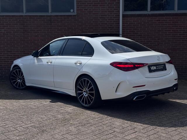 Mercedes-Benz C-KLASSE 180 AMG Line Night BTW Pano Camera Stoelv Alcantara 19''