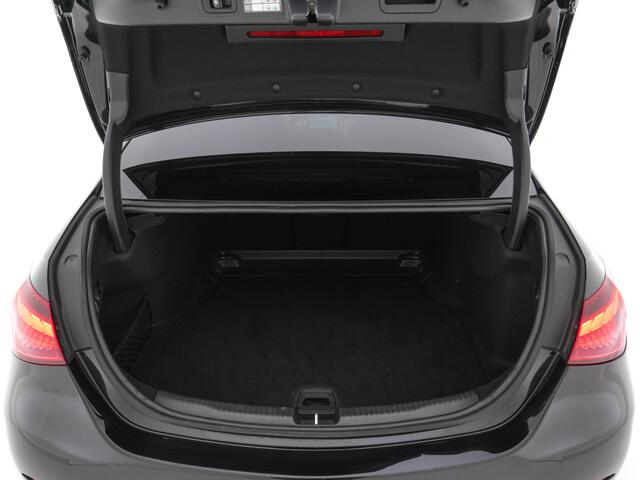 Mercedes-Benz C-KLASSE 180 AMG Line (INCL-BTW) *PANO | LEATHER | FULL-LED | HEATED-SPORTSEATS | DIGI-COCKPIT | BLINDSPOT | CAMERA | DAB | AMBIENTLIGHT | SHIFTPADDLES | PRIVACY-GLASS | ECC | PDC | CRUISE | CARPLAY | 18''ALU*