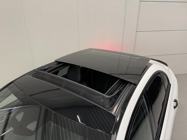 Mercedes-Benz C-KLASSE AMG 63 S E Performance PANO/TREKHAAK/BURMESTER/ACHTERAS-BESTURING/VENTILATIE+MEMORY/360CAMERA/20"AMG/LASER/ACC/OPALITHWEISS METALLIC/AUTO VERKEERT IN ABSOLUTE NIEUWSTAAT/BTW-AUTO