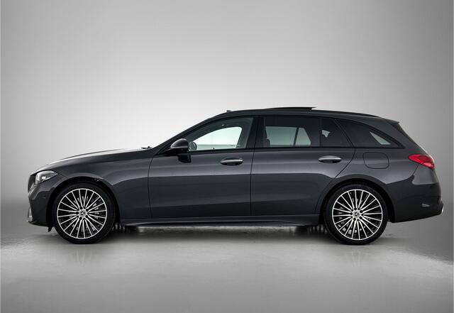 Mercedes-Benz C-KLASSE Estate 300 e 140 Years Edition | Comfortpakket Plus | Parkeerpakket met 360°-camera | Nightpakket | Trekhaak | Panoramaschuifdak | Middenconsole metaalstructuur | GUARD 360° Plus | 19" multispaaks lichtmetalen AMG-velgen |