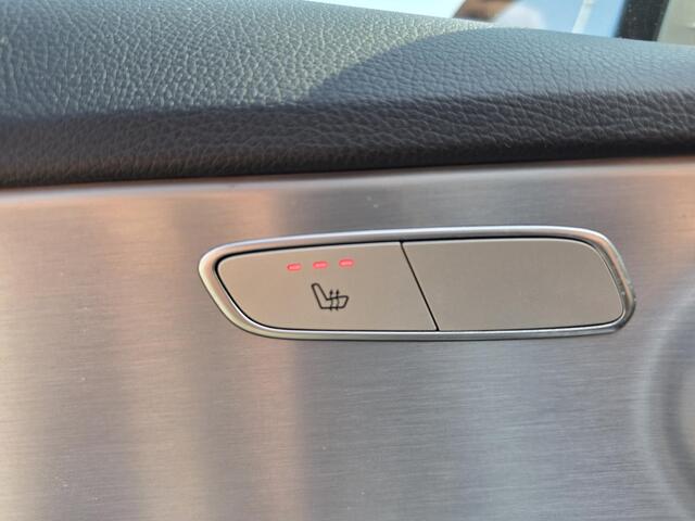 Mercedes-Benz C-KLASSE 180 AMG Sport Edition | Navigatie | Stoelverwarming | Trekhaak |