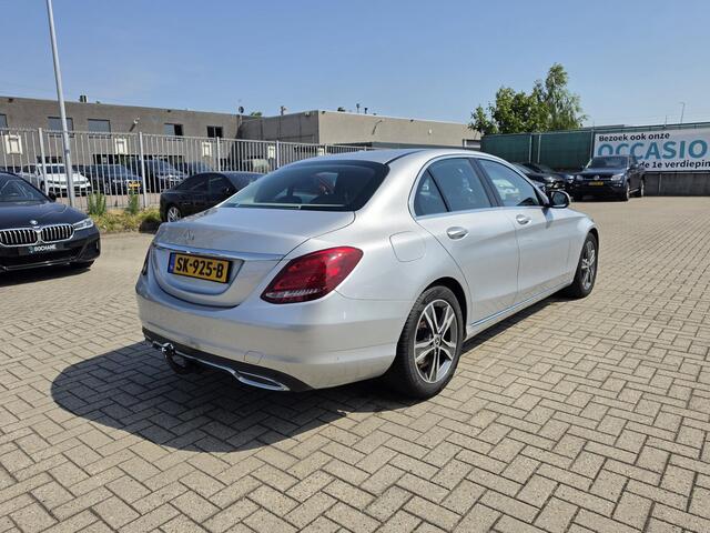 Mercedes-Benz C-KLASSE 180 AMG Sport Edition | Navigatie | Stoelverwarming | Trekhaak |