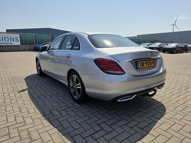 Mercedes-Benz C-KLASSE 180 AMG Sport Edition | Navigatie | Stoelverwarming | Trekhaak |