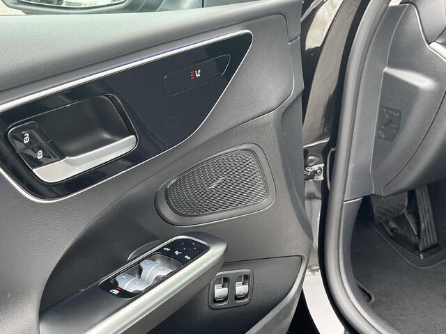 Mercedes-Benz C-KLASSE 300 e Business Line | Stoelverwarming | Apple CarPlay | Android Auto | Sfeerverlichting | Parkeersensoren | Achteruitrijcamera | Elektrisch Inklapbare Buitenspiegels