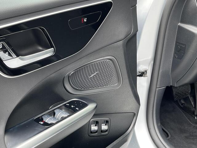 Mercedes-Benz C-KLASSE 300 e Business Line | Panoramadak | Donkergetint Glas Achter | Apple CarPlay | Android Auto | Sfeerverlichting | Stoelverwarming | Parkeersensoren | Achteruitrijcamera | Elektrisch Inklapbare Buitenspiegels