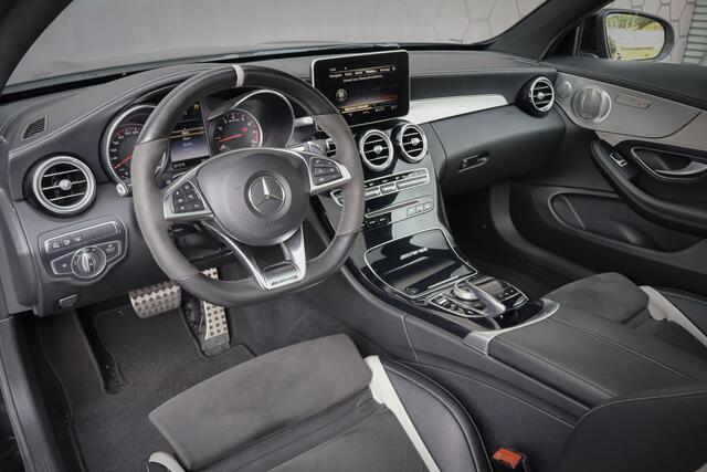 Mercedes-Benz C-KLASSE Coupé AMG 63 S | PANORAMADAK | BURMESTER | HIGH PERFORMANCE LED KOPLAMPEN | ETC. C63 C63S C 63