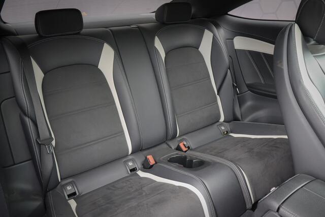 Mercedes-Benz C-KLASSE Coupé AMG 63 S | PANORAMADAK | BURMESTER | HIGH PERFORMANCE LED KOPLAMPEN | ETC. C63 C63S C 63