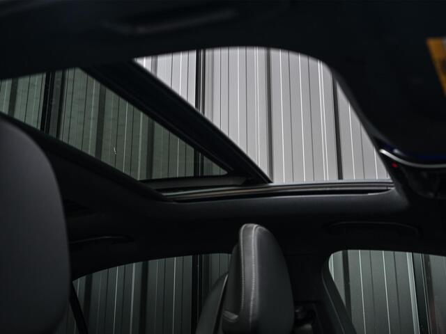 Mercedes-Benz C-KLASSE 180 AMG Line | NL-Auto | Panoramadak | Night-Pakket | Ambiance Interieur | Camera | Elektr. Verst. Voorstoelen + Verwarming |