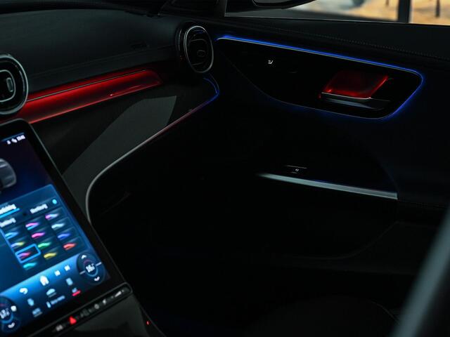 Mercedes-Benz C-KLASSE 180 AMG Line | NL-Auto | Panoramadak | Night-Pakket | Ambiance Interieur | Camera | Elektr. Verst. Voorstoelen + Verwarming |