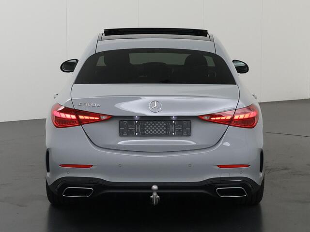 Mercedes-Benz C-KLASSE 300e Business Solution AMG | Trekhaak | Burmester | 360° camera | Panoramaschuifdak | Nightpakket | Stoelverwarming voor |