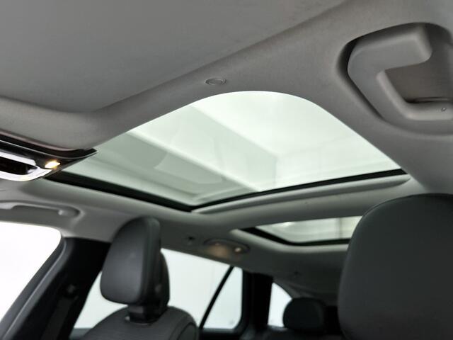 Mercedes-Benz C-KLASSE Estate 300 e Plug-In Hybride | Panoramadank | Trekhaak | Cruise Control | 360° camera | Inclusief 24 maanden MB Certified garantie voor Europa.