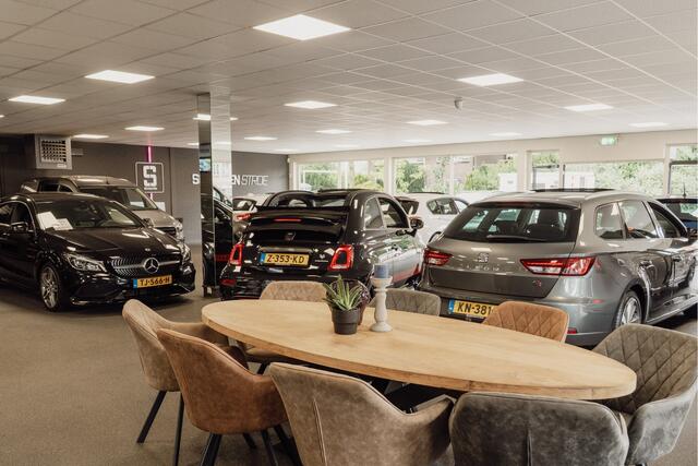 Mercedes-Benz C-KLASSE 180 AMG Line, Origineel NL, 360 Camera, Memory, Augmented Reality, Leder, Keyless, Sfeerverlichting.