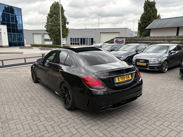 Mercedes-Benz C-KLASSE AMG 63 S PANO / Schaalstoelen / Sfeerverlichting / Facelift / Carbon Pano / Schaalstoelen / Sfeerverlichting / Facelift / Carbon