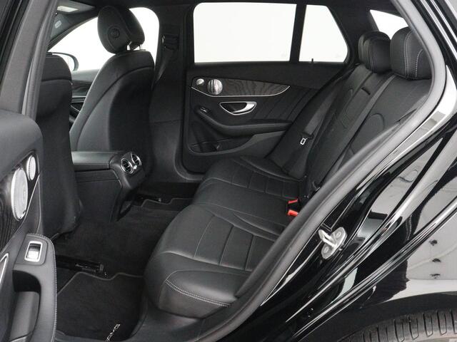 Mercedes-Benz C-KLASSE Estate 300 de Business Solution Luxury Limited | SOH 79,7% | Matrix LED | Trekhaak | Adaptive cruise | Navigatie | Bluetooth | Carplay | Stoelverwarming | Camera | Burmerster Sound | Sfeerverlichting