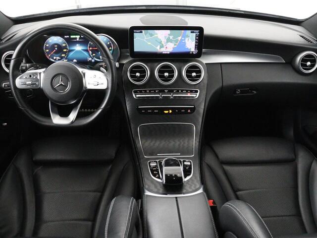 Mercedes-Benz C-KLASSE Estate 300 de Business Solution Luxury Limited | SOH 79,7% | Matrix LED | Trekhaak | Adaptive cruise | Navigatie | Bluetooth | Carplay | Stoelverwarming | Camera | Burmerster Sound | Sfeerverlichting