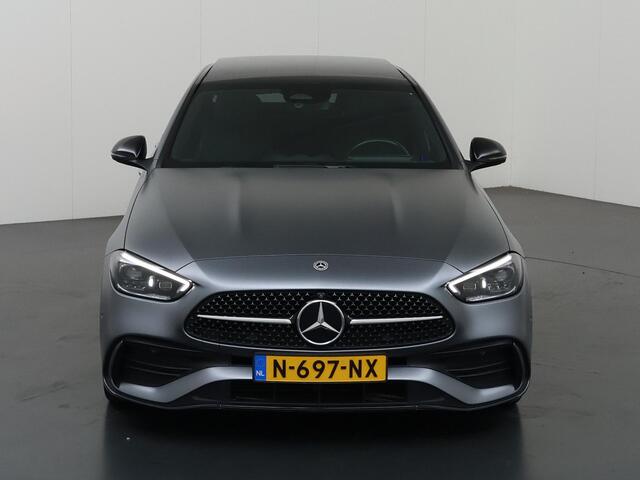 Mercedes-Benz C-KLASSE 200 Launch Edition AMG Line | Night | Panoramadak | Keyless | Headup | Memory | Digital Light | 19" multispaaks velgen |