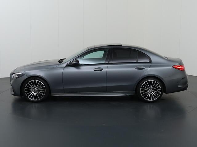 Mercedes-Benz C-KLASSE 200 Launch Edition AMG Line | Night | Panoramadak | Keyless | Headup | Memory | Digital Light | 19" multispaaks velgen |